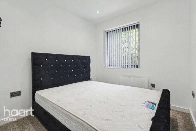 3 bed Town House for sale Image 11