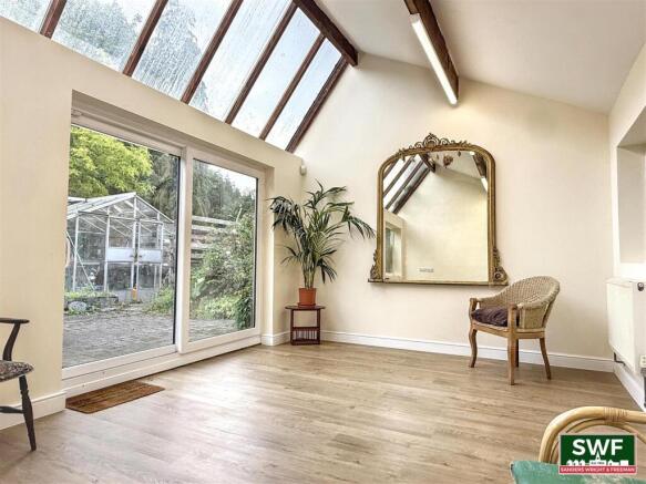GARDEN ROOM