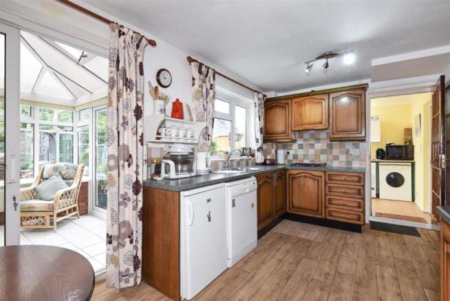 Kitchen.JPG