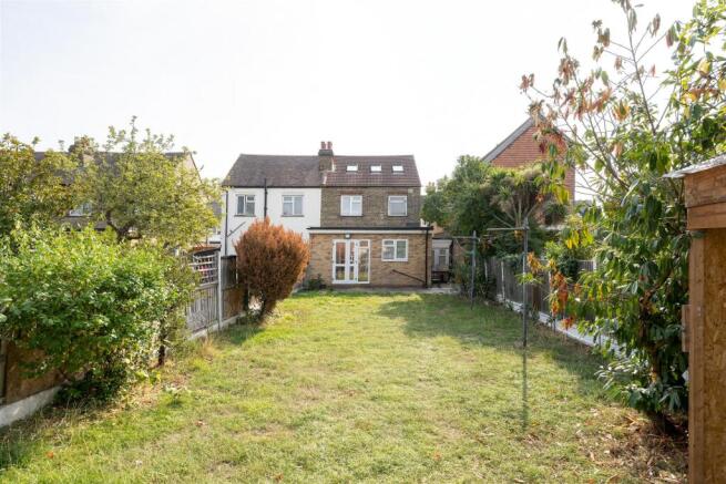 Westward Road, E4