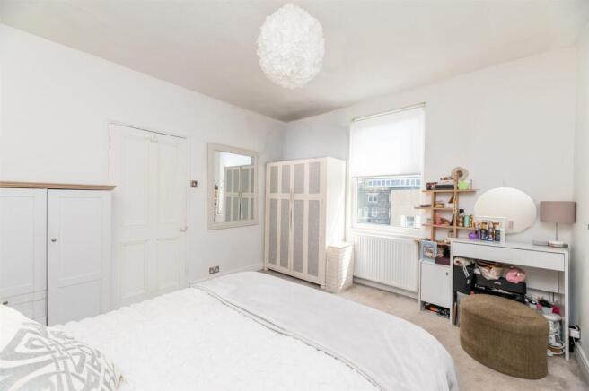 1 bed House for sale Image 11