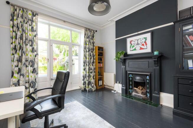 7 bed Detached for sale Image 12