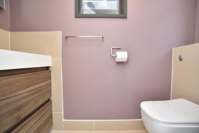 3 bed Semi-Detached for sale Image 7