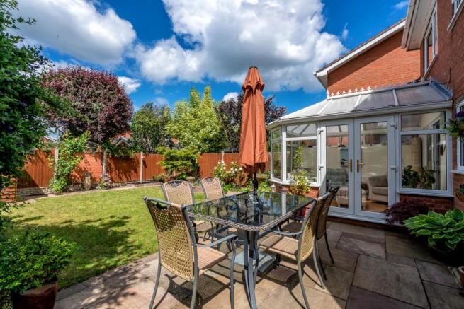 1, Salisbury Close, Lichfield, Staffordshire, WS13