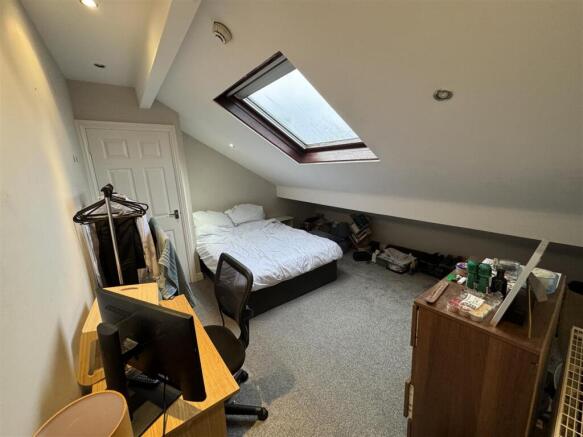 5 bed Terraced to rent Image 7