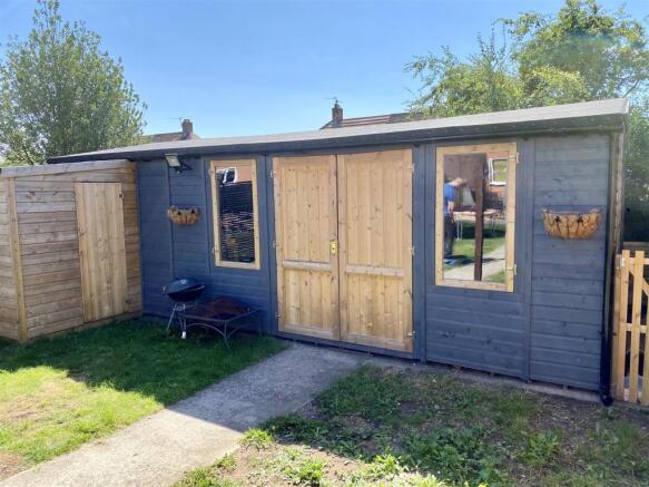 Workshop/Shed/Games Room
