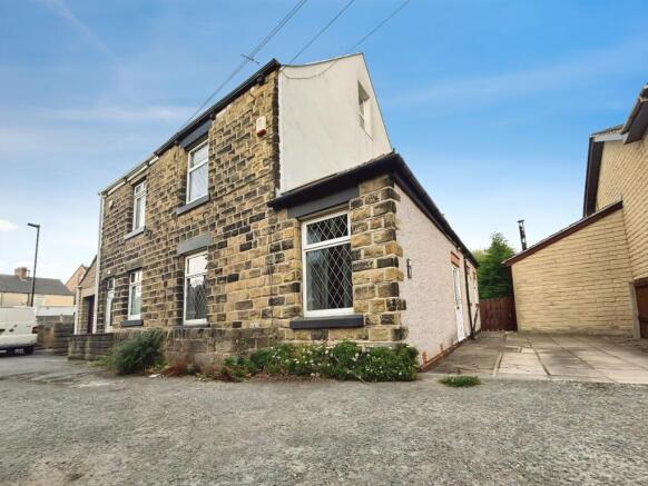 2 bed Semi-Detached to rent in sheffield