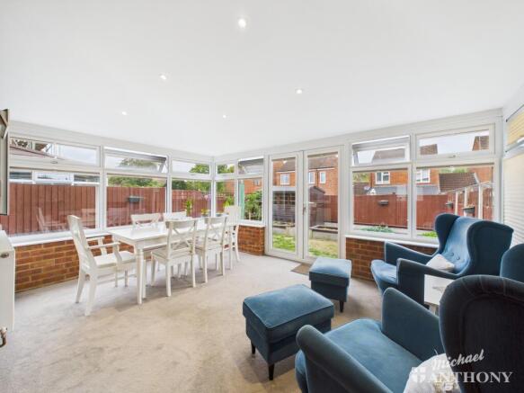 CAM02773G0-PR0349-STILL012