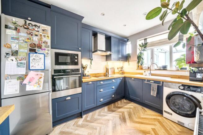 1306666-19-684954...