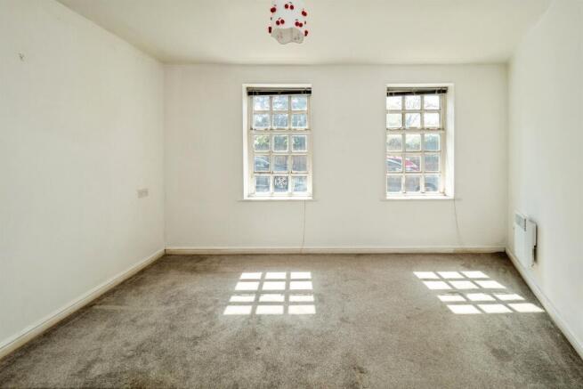 2 bed Apartment for sale Image 9