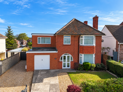 Somerton Road, Street