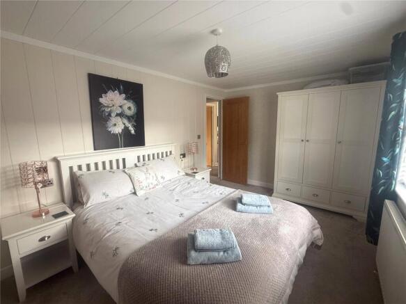 2 bed Mobile Home for sale Image 6