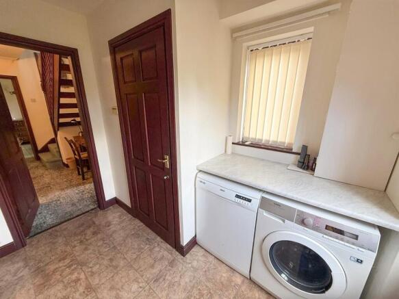3 bed Semi-Detached for sale Image 11