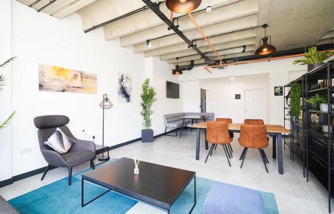 2 bed Apartment to rent Image 5