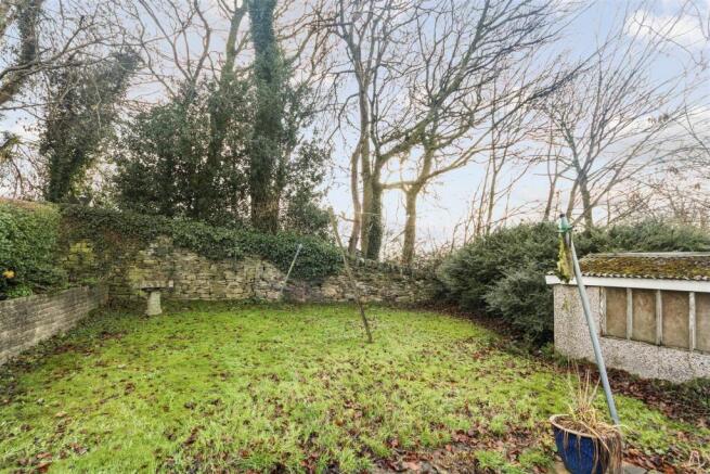 3 bed Semi-Detached Bungalow for sale Image 8