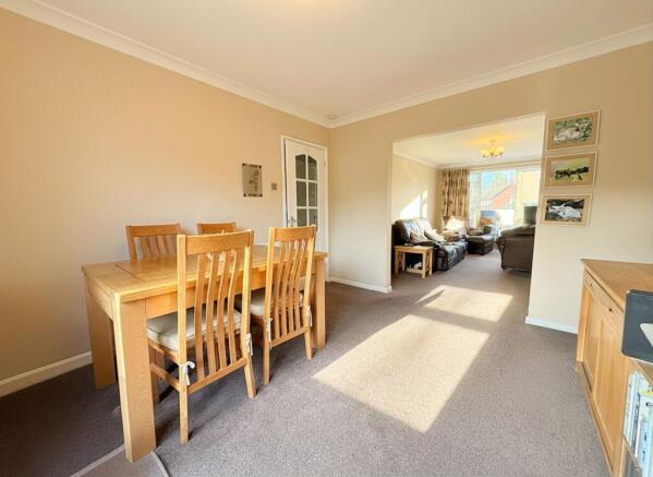 3 bed Semi-Detached Bungalow for sale Image 8