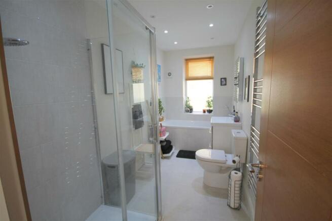 Bathroom.JPG