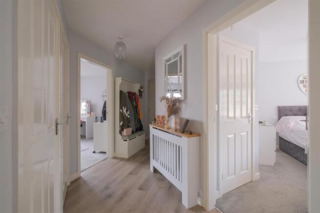 2 bed Apartment for sale Image 12