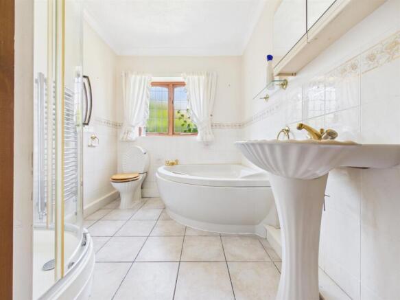 2 bed Detached Bungalow for sale Image 10