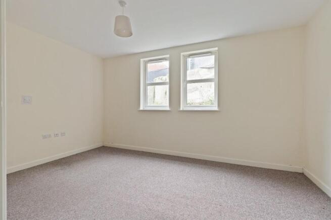 2 bed House for sale Image 11