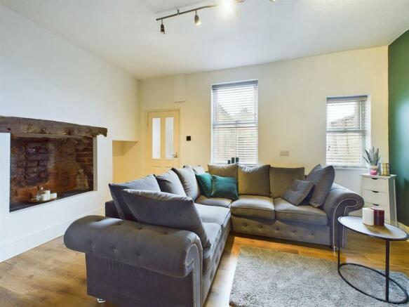 Sitting/Dining Room