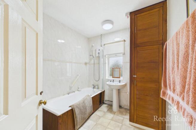 3 bed Semi-Detached for sale Image 9