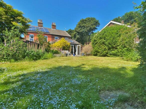 Lawned garden