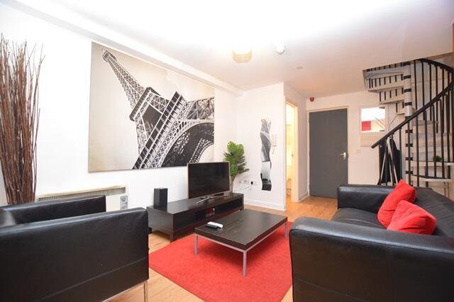 1 bed Apartment to rent Image 6