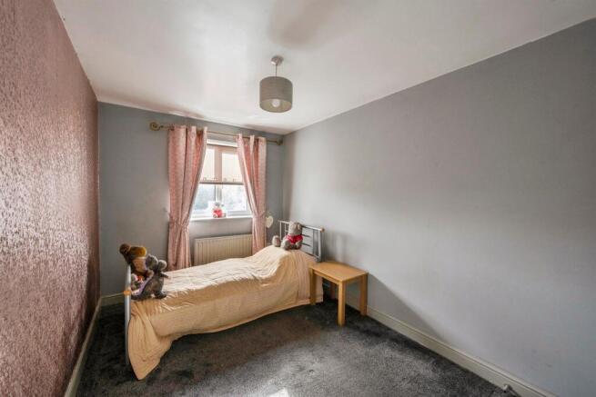 2 bed Apartment for sale Image 10