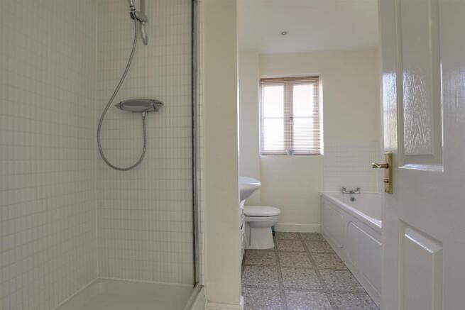 Bathroom.jpg