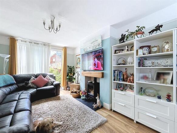 3 bed Terraced for sale Image 6