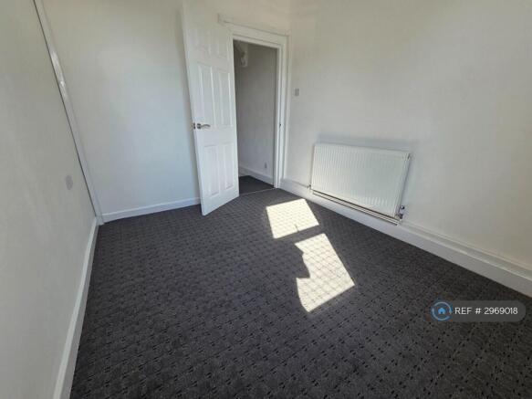 2 bed Flat to rent Image 6