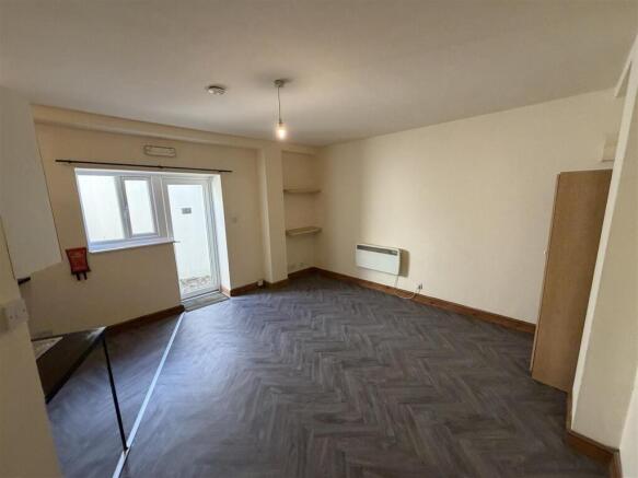 Living/Bedroom