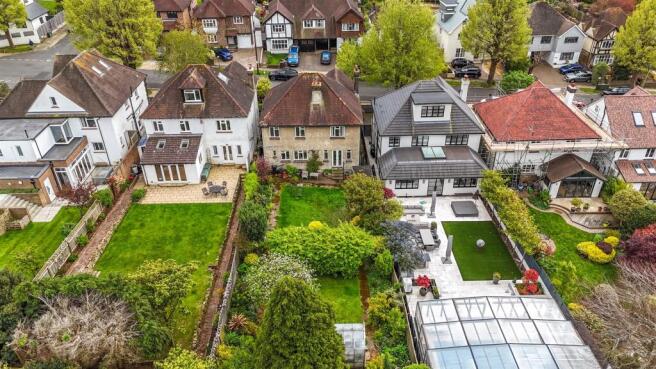 The Droveway 51-004.JPG