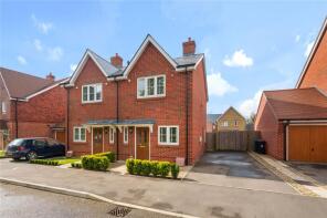 11, Juniper Close, Wrecclesham, Farnham GU10 4BY