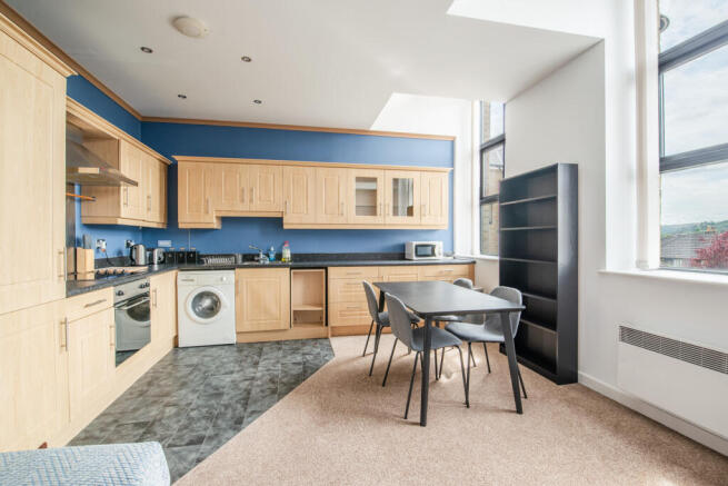 2 bed Apartment for sale Image 4