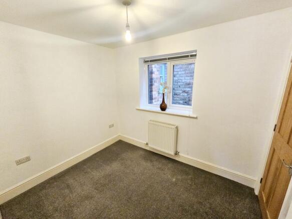 2 bed Semi-Detached for sale Image 7