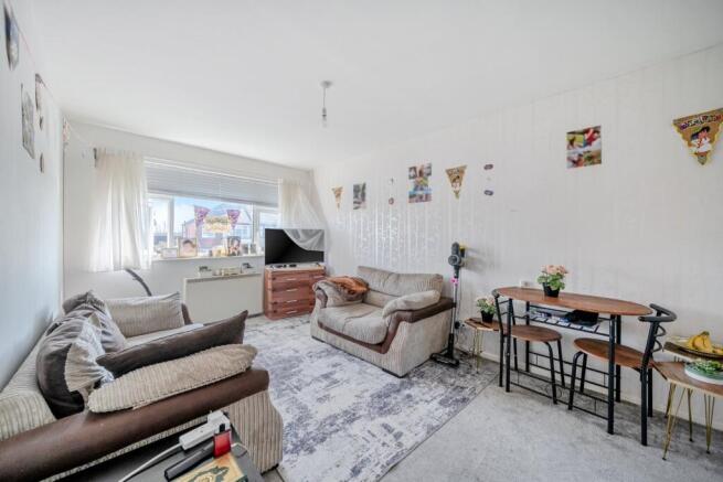 9 bed Flat for sale Image 5