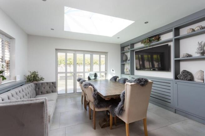 4 bed Detached for sale Image 6