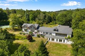 Oak Ridge, Square Drive, Kingsley Green, Haslemere GU27 3LW