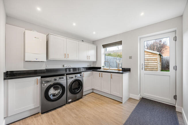 Burwood Close, Hereford, Herefordshire, HR1 1DQ photo 4
