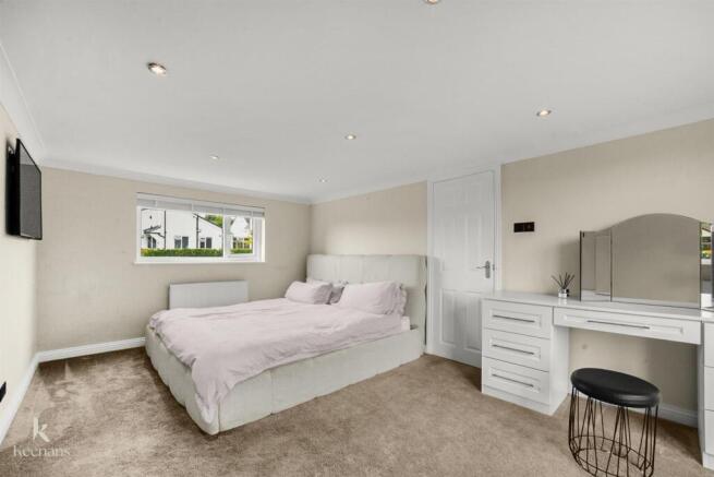 3 bed Detached for sale Image 6