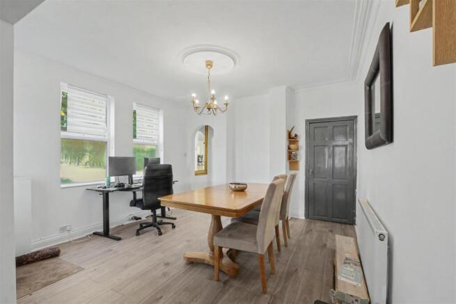 Dining Room_1.jpeg