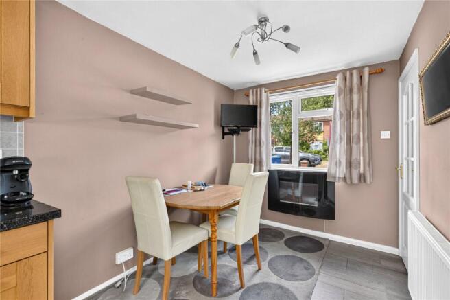 Hilltop Close, Ascot, Berkshire, SL5 photo 4