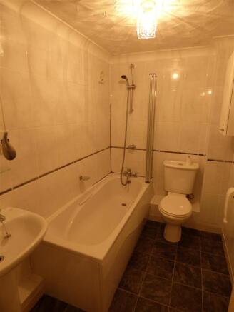bathroom.JPG