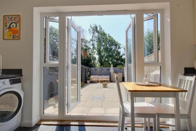 2 bed Terraced for sale Image 8