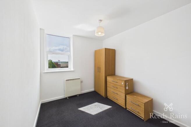 2 bed Apartment to rent Image 8