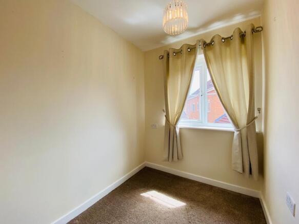 3 bed Town House to rent Image 9
