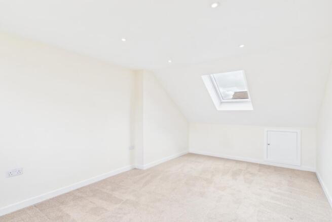 4 bed Detached Bungalow for sale Image 5