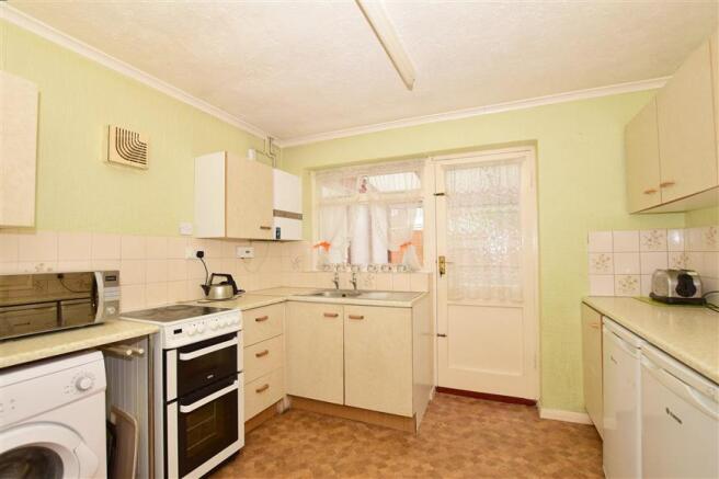 Kitchen/ Breakfast Room